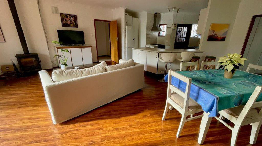 Dining and living area – Klipfontein Farm, Tulbach