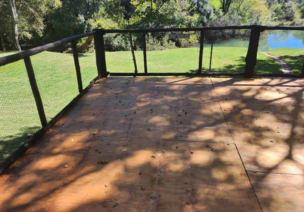 Kranskuil deck overlooking the Marico River at Pindrop Guest Farm