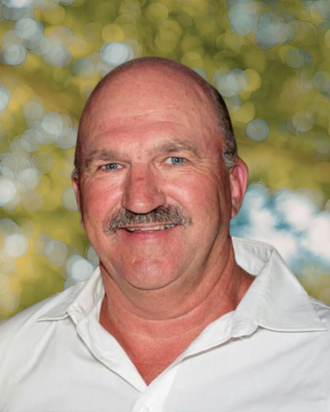 Athol Lofty Lutge — Marketing Director of Joxilox Tours